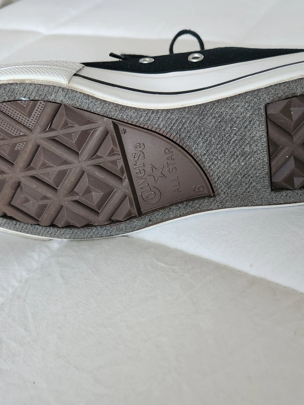 Converse Unisex Platform Sneakers Man 8 Woman 9 in Black and White - Picture 5 of 5